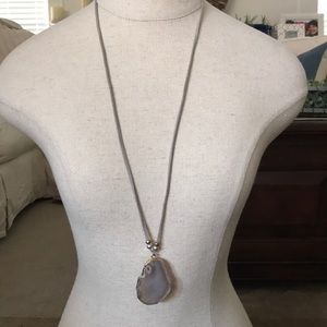 Quartz gem necklace